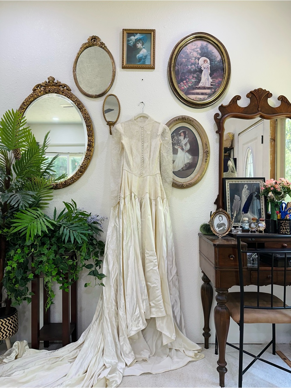 Madeline Cream Vintage Wedding Dress with Train